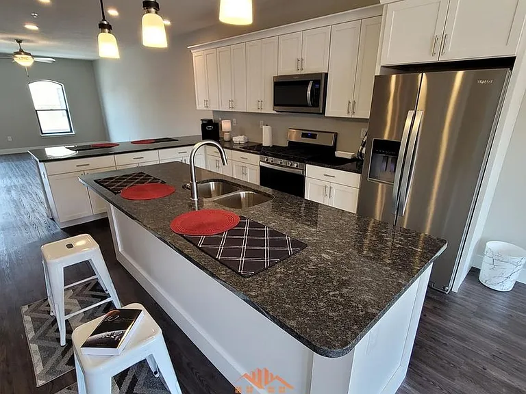 Brownstone Condominiums — Photo 30