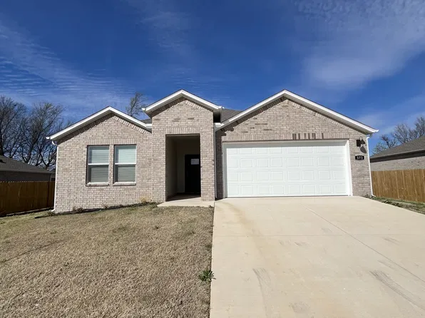 551 Arizona St, Farmington, AR 72730