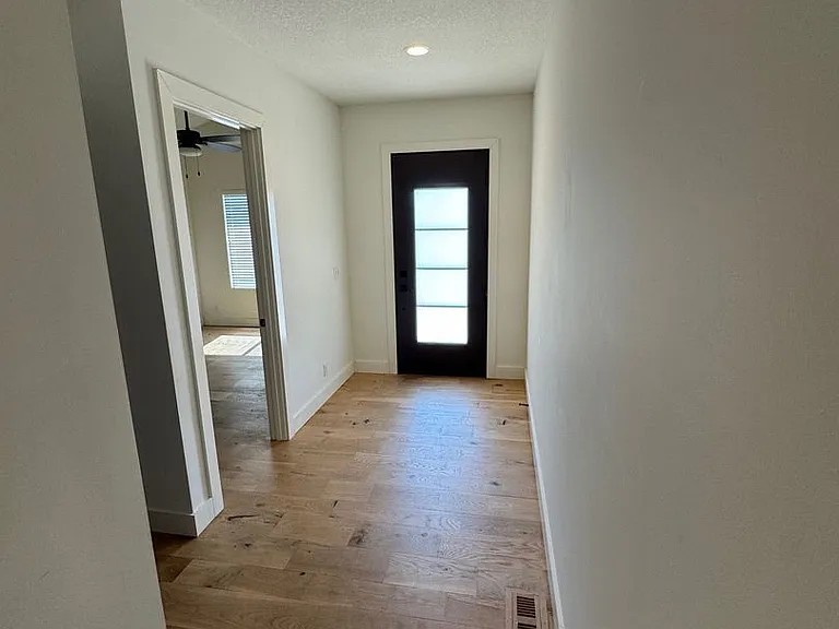 109 & 111 E Pine St — Photo 14