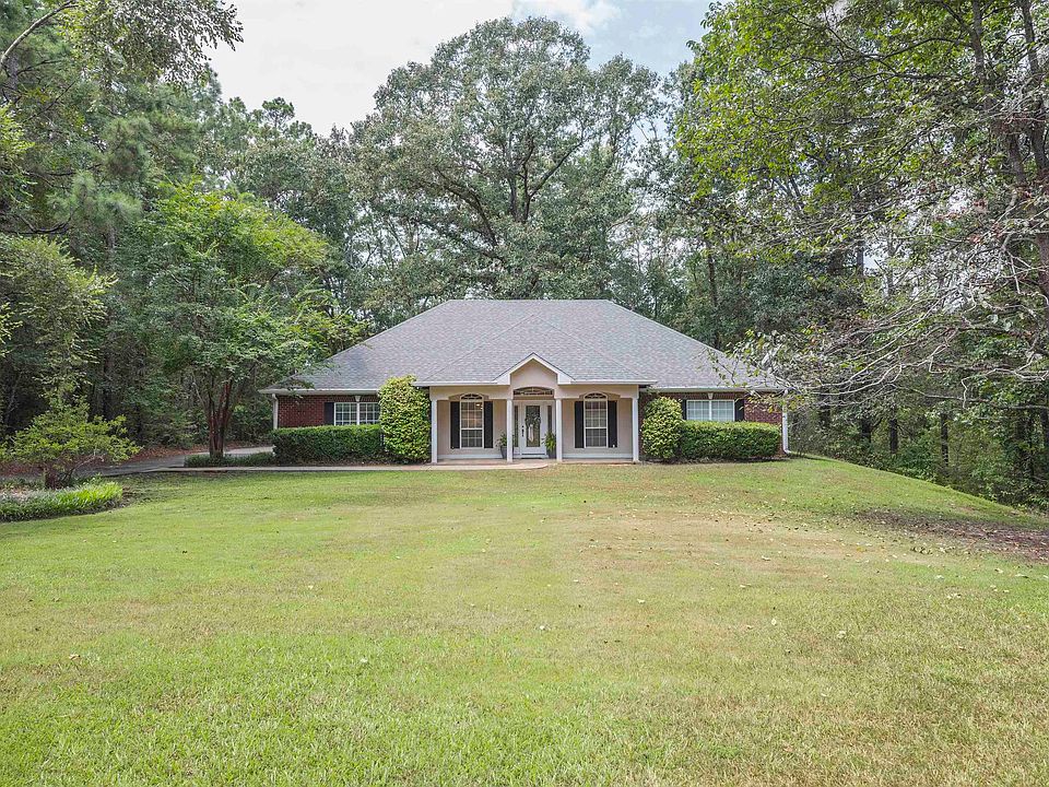 1st image of 147 Dogwood Heights Dr