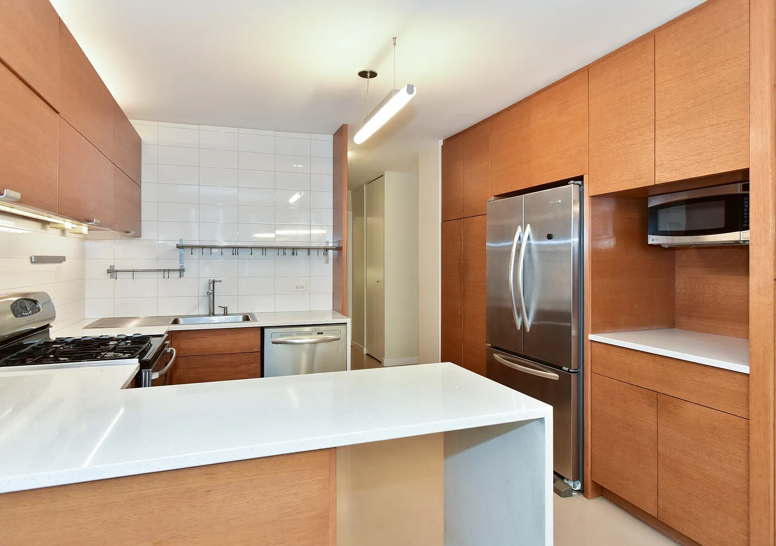2 bed, 1250 sqft, $4,000 — Photo 2