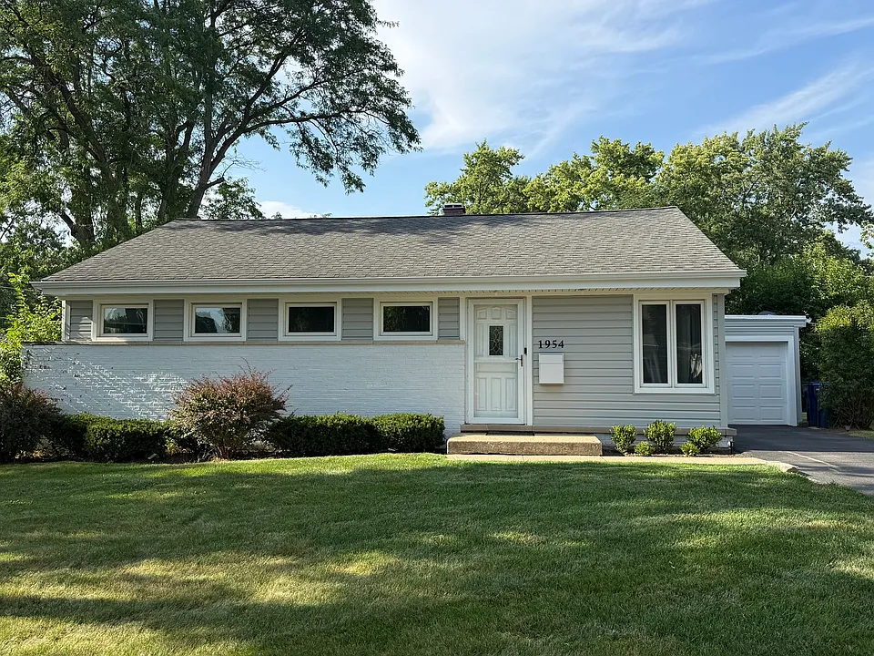 1954 Redwood Ln