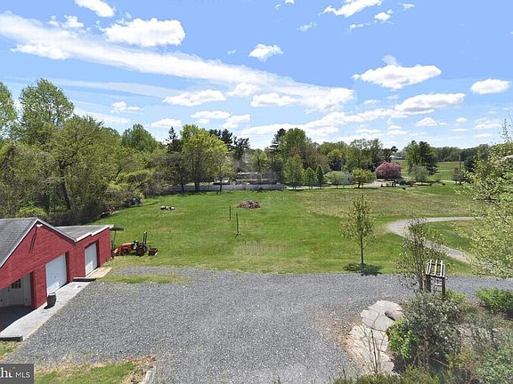 3rd image of 1017 Hansel Dr