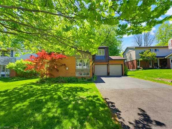 30 Jerome Park Dr, Hamilton, ON L9H 6H2