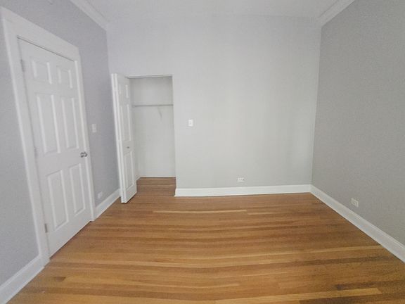 2nd image of 5825 N Wayne Ave #2S