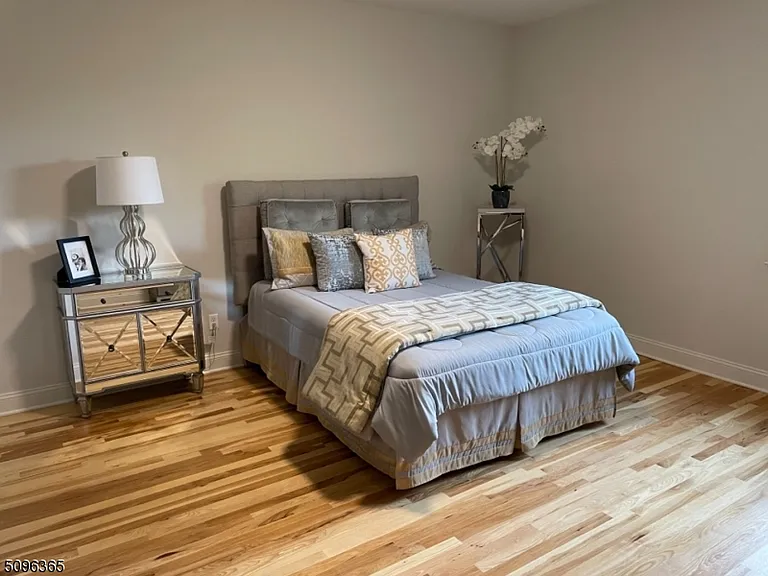 501 South Ave #214 — Photo 5