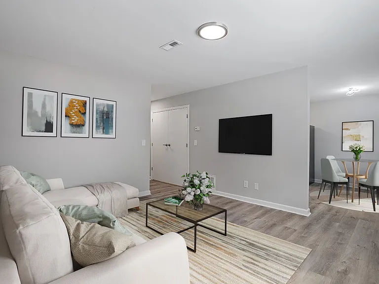 Juniper Square Apartments — Photo 3