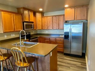 73 E Bridle Villa Dr, Draper, UT 84020