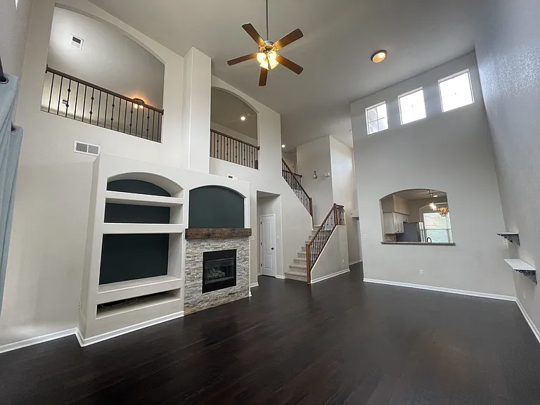 2401 Falesco Rd SE — Photo 18