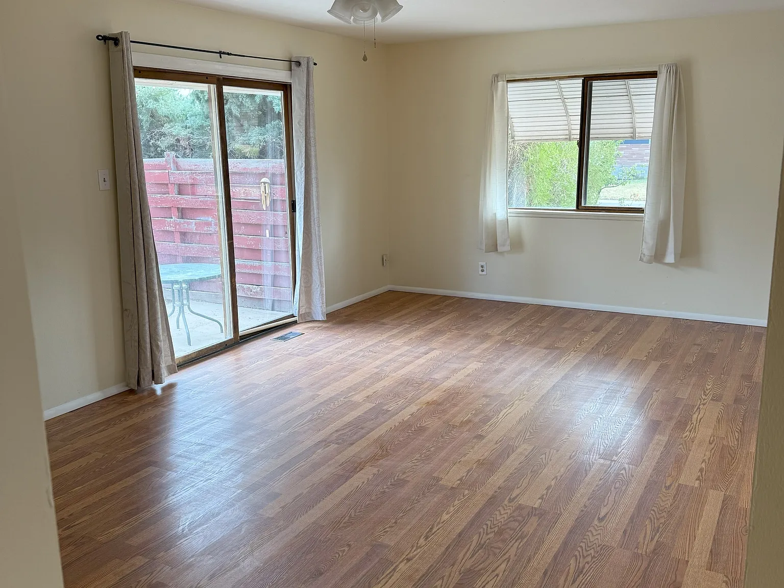 214 West Kennedy Avenue - 1 — Photo 4
