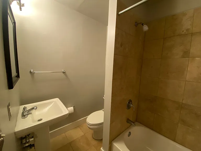 Cranmore Apartments — Photo 16
