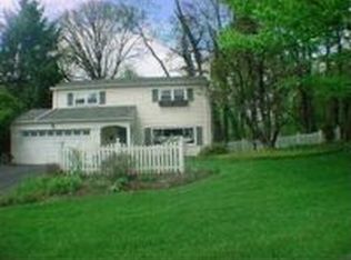 6030 Stirrup Rd, Cincinnati, OH 45244