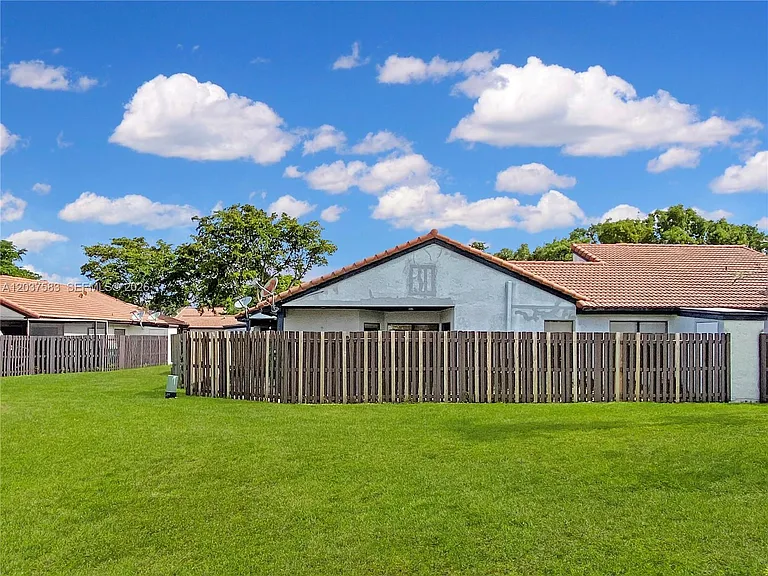 14980 SW 48th Ter #28F — Photo 21