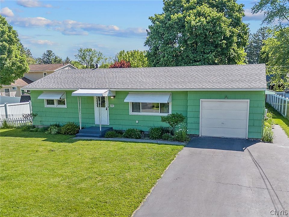 1st image of 101 Stillwell Cir