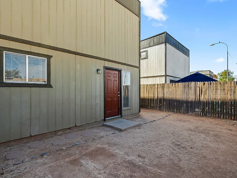 34-web-or-mls-1742 E Pepper Cir Apt 4--31_12132024