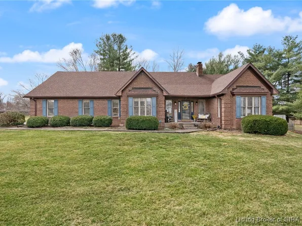 117 E Eastern Hills Boulevard, Salem, IN 47167