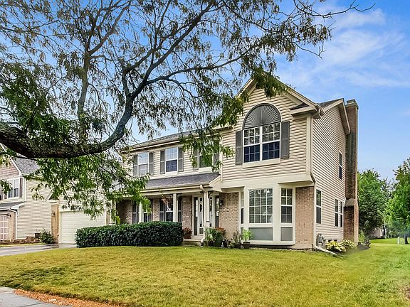 3rd image of 960 Woodhill Dr