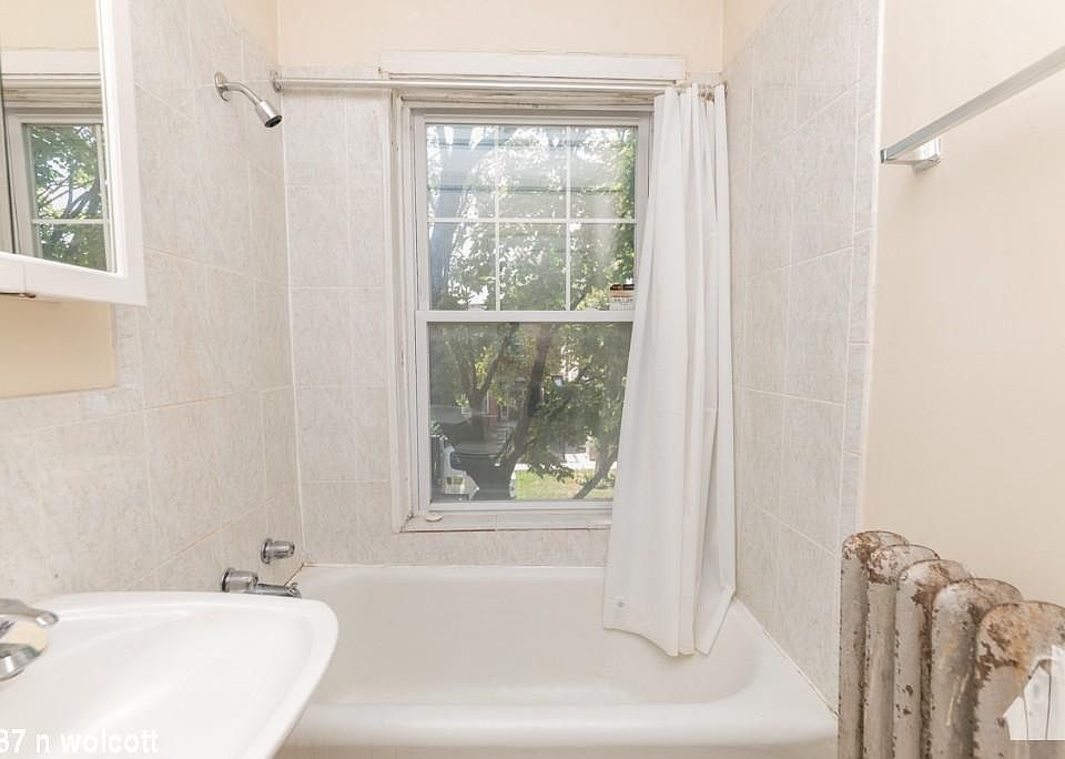 1st image of 5137 N Wolcott Ave #1525