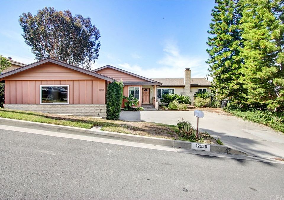 1st image of 12520 Carinthia Dr