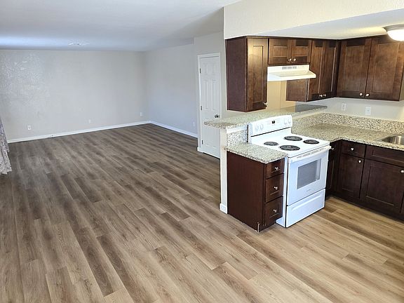 3rd image of 4722 Thunderbolt Ave APT 3