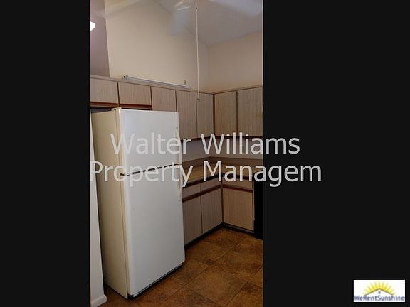 4th image of 24 Bristol Dr