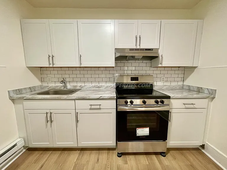 510 Pittston Ave #1 — Photo 15