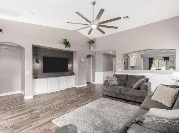 3423 E CRESCENT Way, Gilbert, AZ 85298