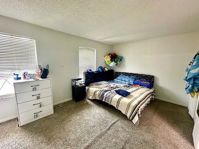 719 Taft Ave — Photo 11