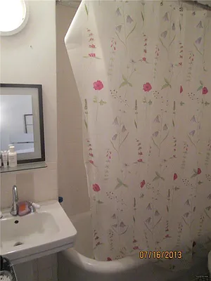 Rented by Triumph Property Group | media 17