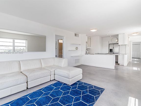 3rd image of 1130 11th St APT 7A