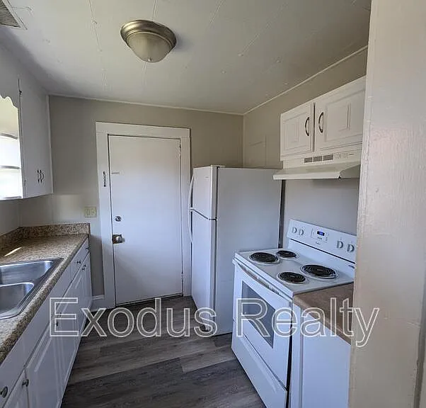 507 Midland Ave — Photo 3