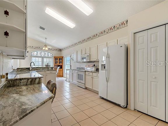 4th image of 26 High Vista Dr