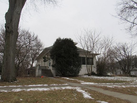 3rd image of 694 Highland Ave