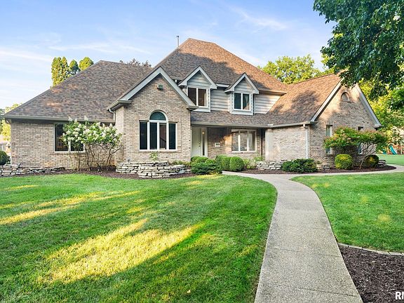 3rd image of 9804 N Townsend Dr