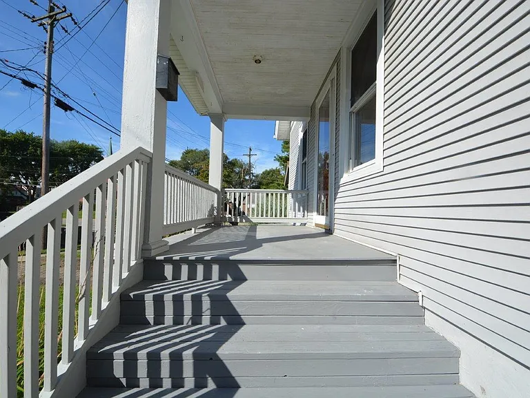 5804 Hawthorne Ave — Photo 2