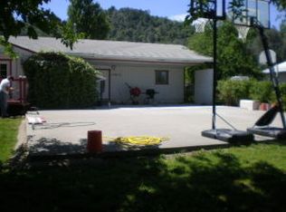 13922 Walter Ave, Redding, CA 96003