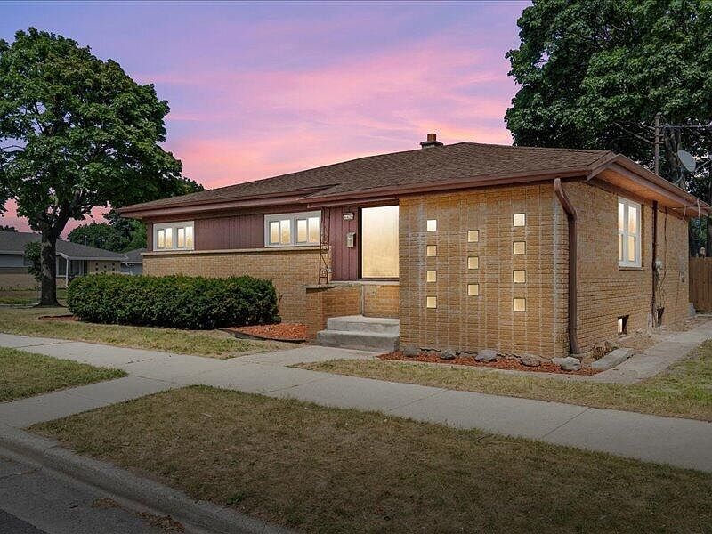 1st image of 4426 N 88th STREET