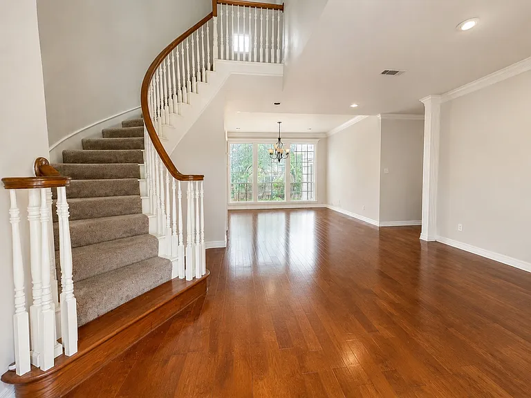 6005 Wallace Meadows Ct — Photo 3