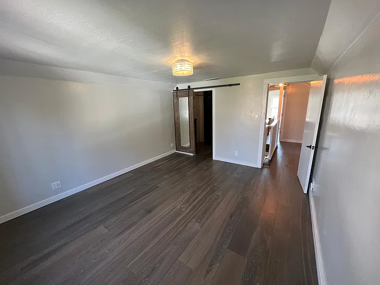 211 Stanford Ave — Photo 19