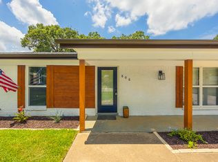 806 Chestnut Dr, Arlington, TX 76012