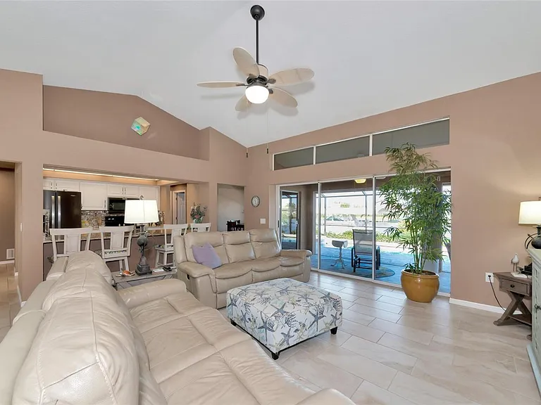 15564 Ruston Cir — Photo 12