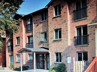 28 Victoria Ave N #313, Hamilton, ON L8L5E1