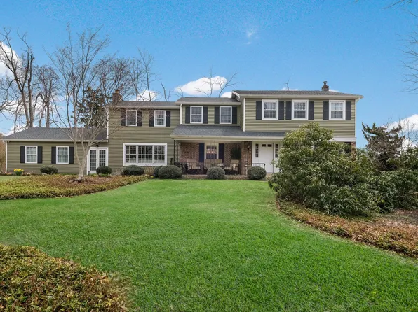 21 Hidden Ln, Doylestown, PA 18901