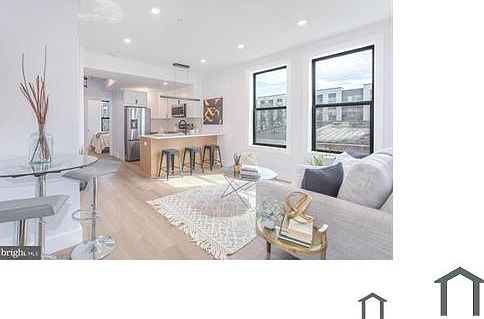 1st image of 1012 17th Pl NE #7A