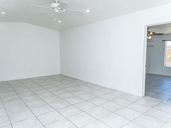 5th image of 1827 W 18th St