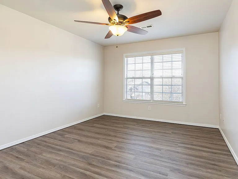 153 Sapling Dr — Photo 26