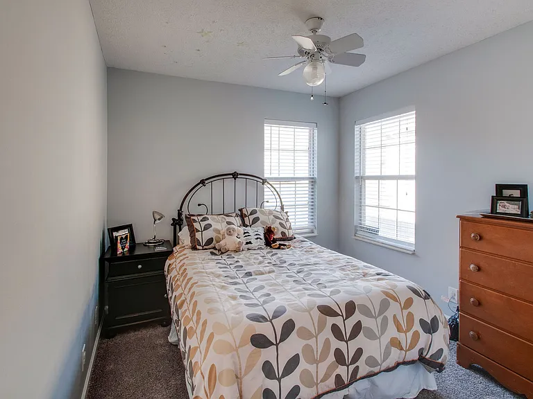 5807 Avalon Ct — Photo 16