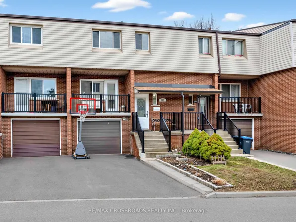3175 Kirwin Ave #133, Mississauga, ON L5A 3M4