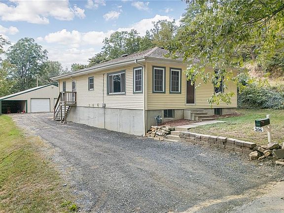 2nd image of 206 Oberlin St