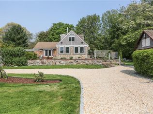11 Pleasant St, Niantic, CT 06357